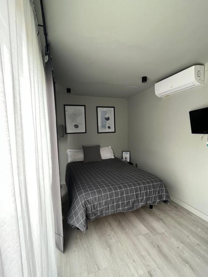 La Casa Contenedor Сарагоса Экстерьер фото